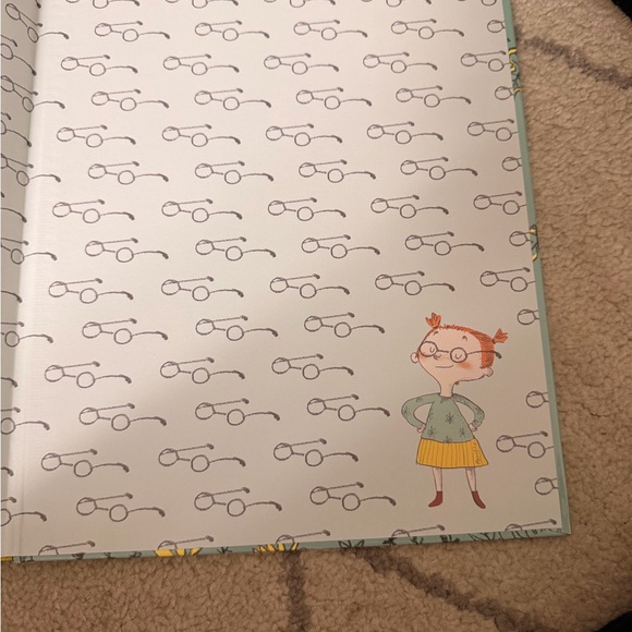 Ava's Spectacular Spectacles Book - Picture 4 of 5